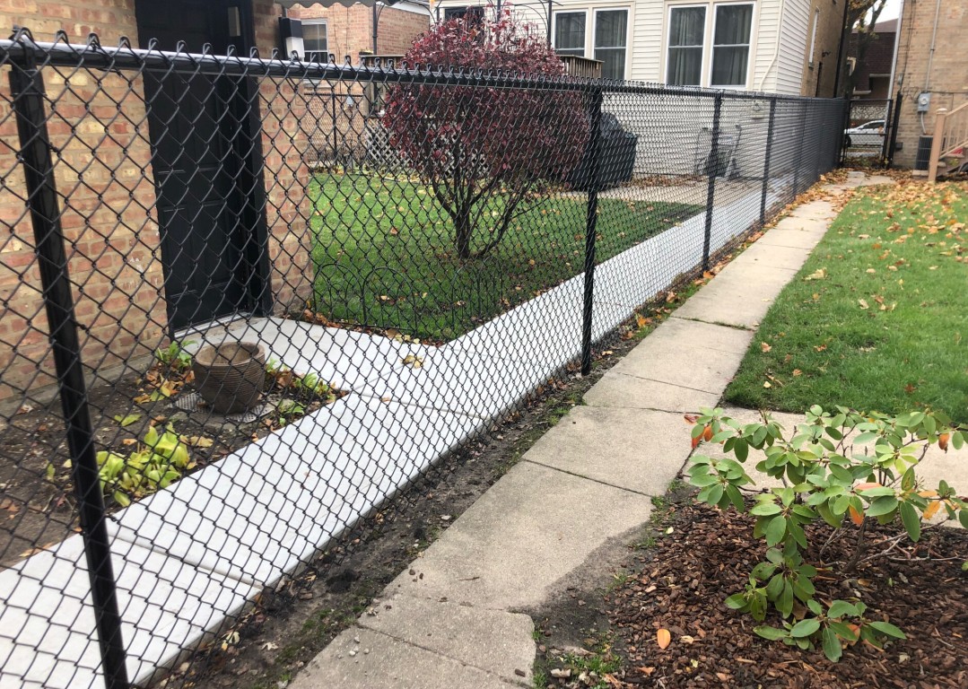 Affordable chain-link fence installation in Montclair